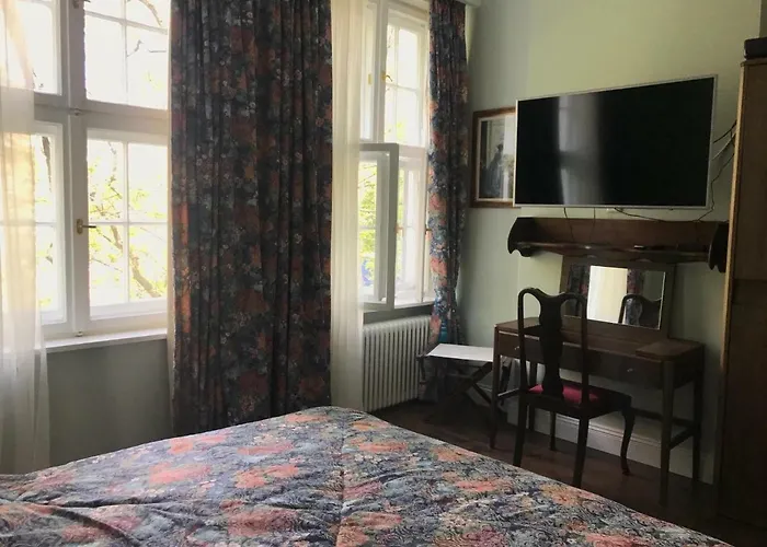 Fahrenheit House Apartment