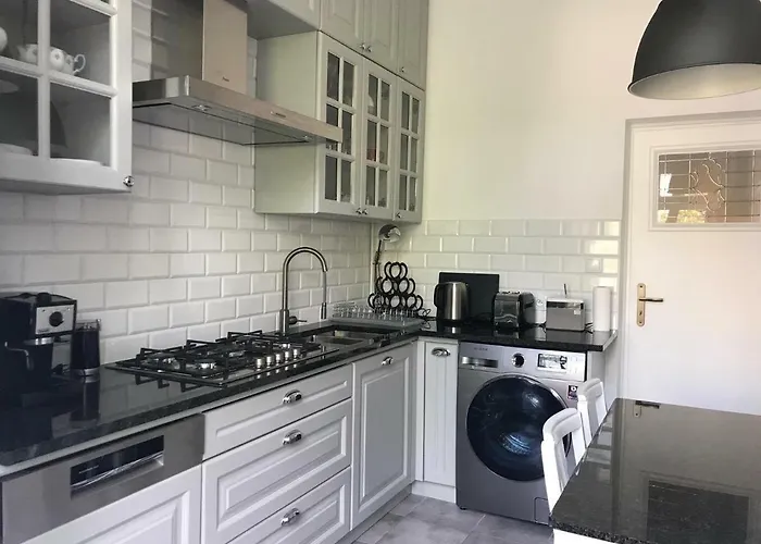 Apartment Fahrenheit House